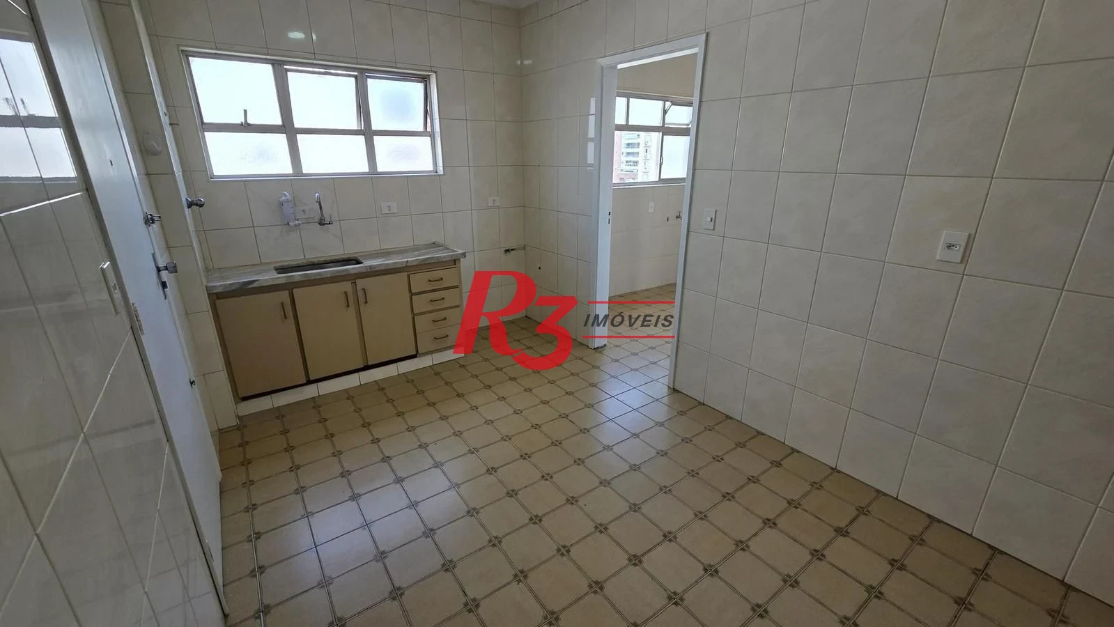 Apartamento com 3 dormitórios à venda, 105 m² por R$ 740.000,00 - Boqueirão - Santos/SP