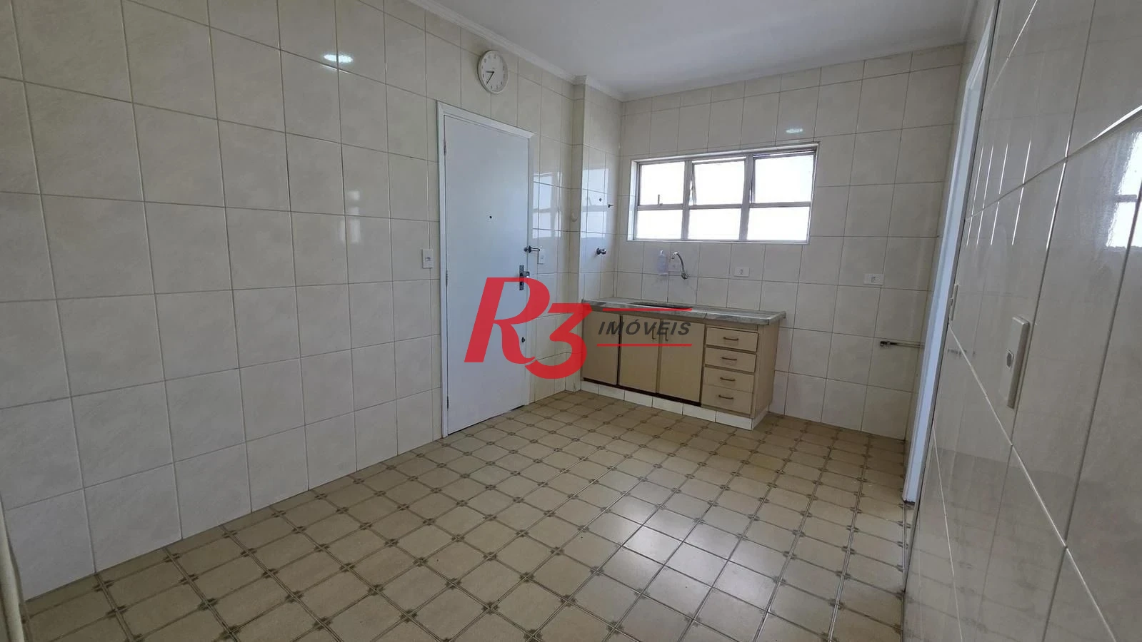 Apartamento com 3 dormitórios à venda, 105 m² por R$ 740.000,00 - Boqueirão - Santos/SP
