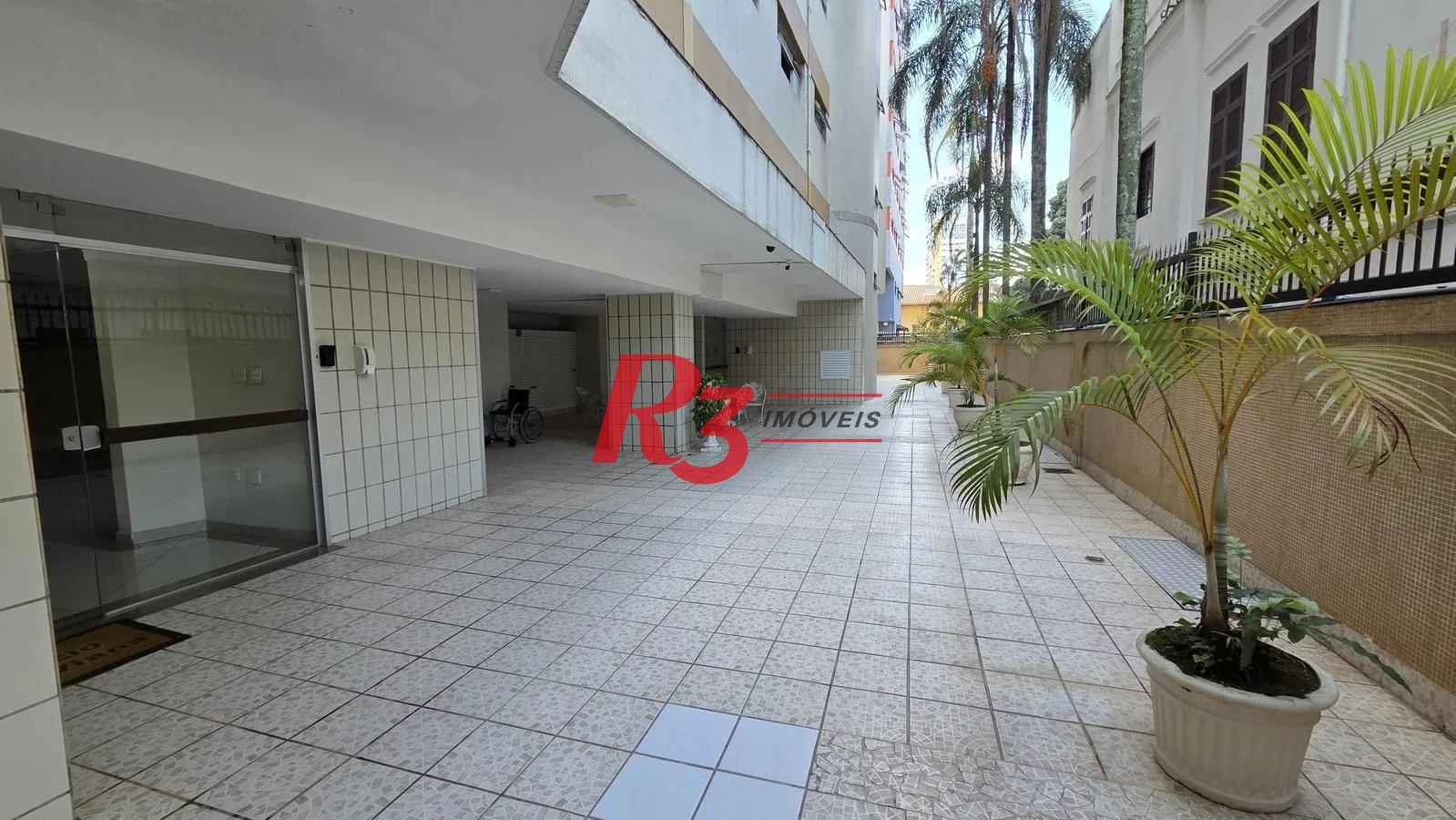 Apartamento com 3 dormitórios à venda, 105 m² por R$ 740.000,00 - Boqueirão - Santos/SP