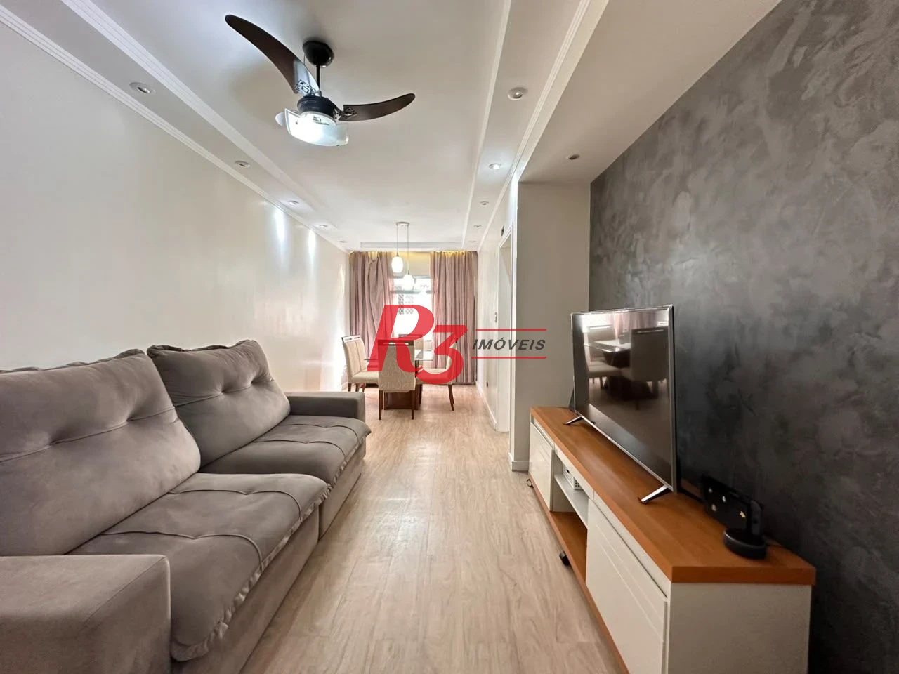 Apartamento com 2 dormitórios à venda, 74 m² por R$ 565.000,00 - Embaré - Santos/SP