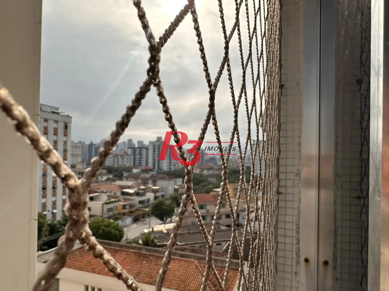 Apartamento com 2 dormitórios à venda, 74 m² por R$ 565.000,00 - Embaré - Santos/SP