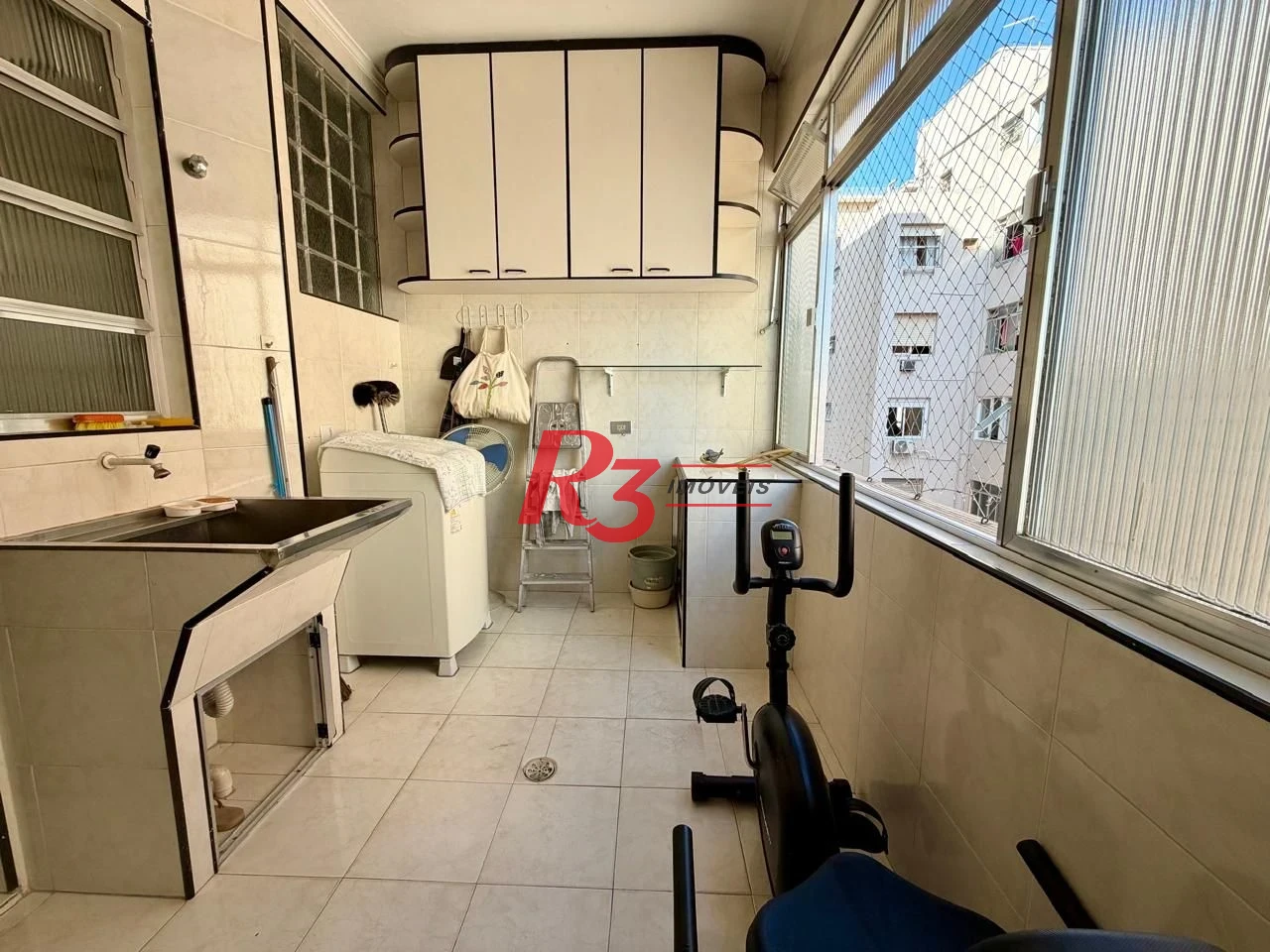 Apartamento com 2 dormitórios à venda, 100 m² por R$ 750.000,00 - Gonzaga - Santos/SP