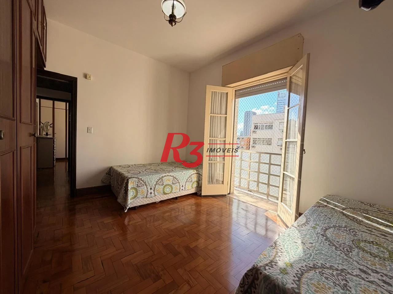 Apartamento com 2 dormitórios à venda, 100 m² por R$ 750.000,00 - Gonzaga - Santos/SP