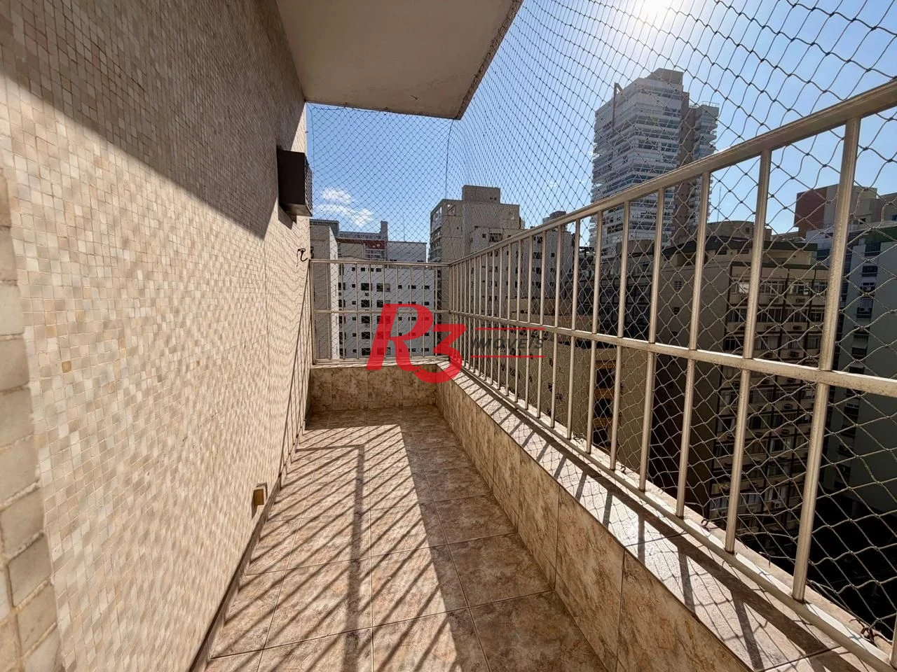 Apartamento com 2 dormitórios à venda, 100 m² por R$ 750.000,00 - Gonzaga - Santos/SP