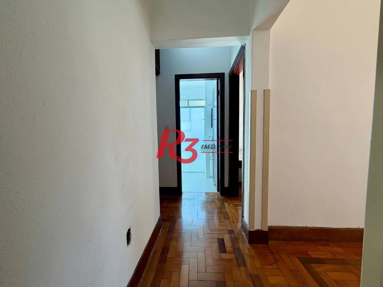 Apartamento com 2 dormitórios à venda, 100 m² por R$ 750.000,00 - Gonzaga - Santos/SP