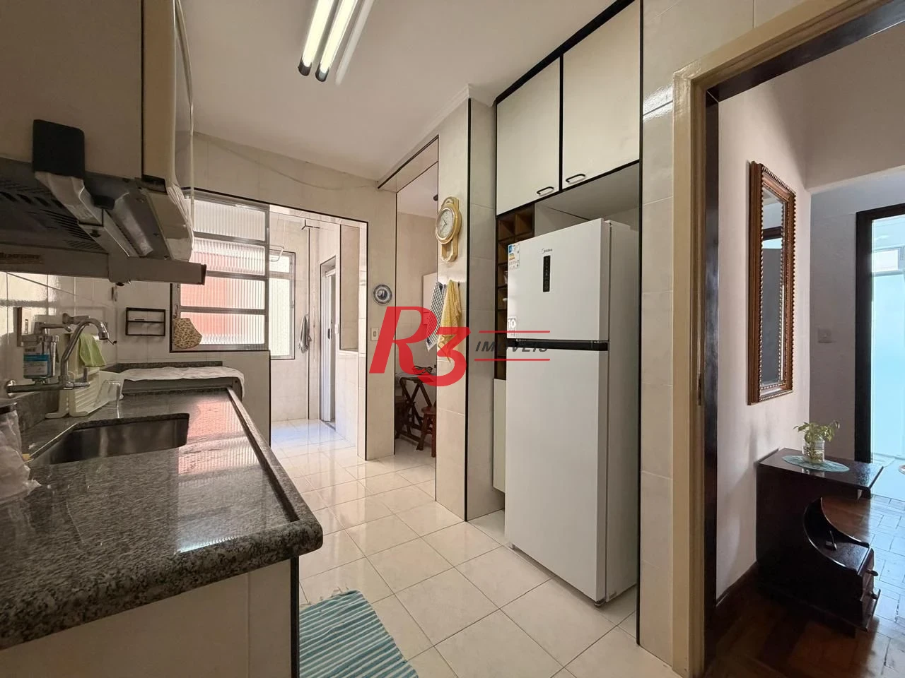 Apartamento com 2 dormitórios à venda, 100 m² por R$ 750.000,00 - Gonzaga - Santos/SP