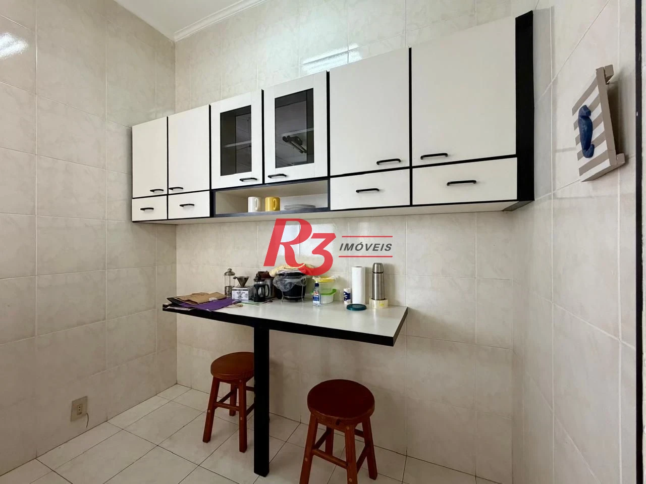 Apartamento com 2 dormitórios à venda, 100 m² por R$ 750.000,00 - Gonzaga - Santos/SP
