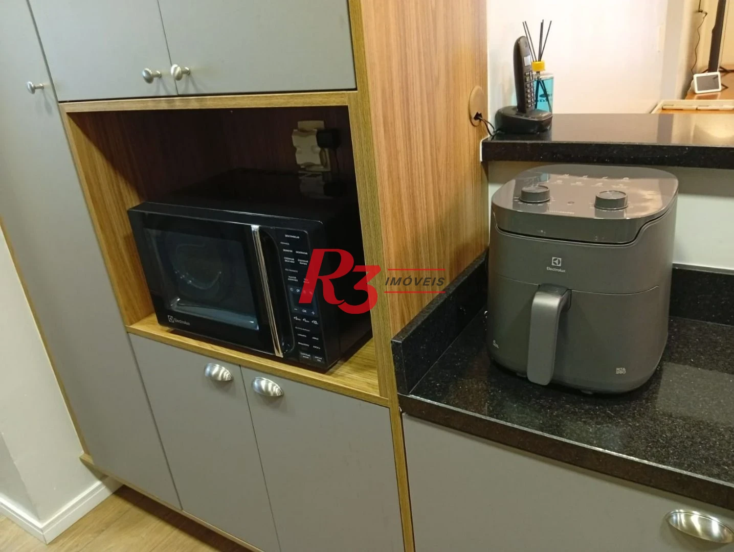 Apartamento com 3 dormitórios à venda, 77 m² por R$ 875.000,00 - Ponta da Praia - Santos/SP
