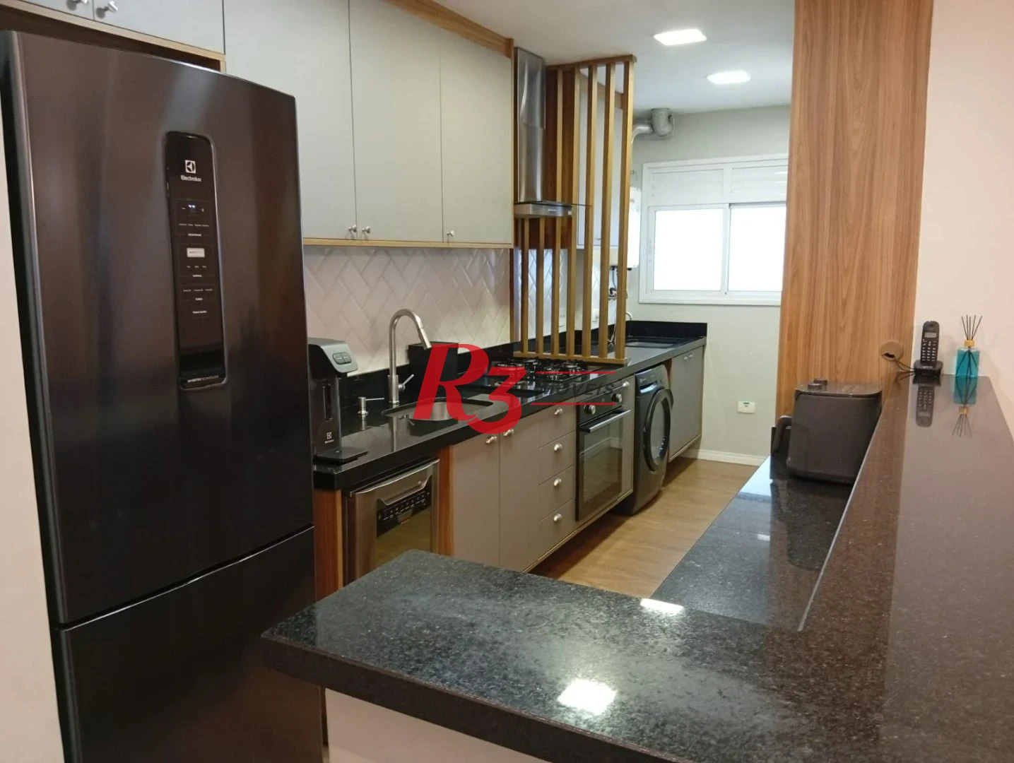 Apartamento com 3 dormitórios à venda, 77 m² por R$ 875.000,00 - Ponta da Praia - Santos/SP