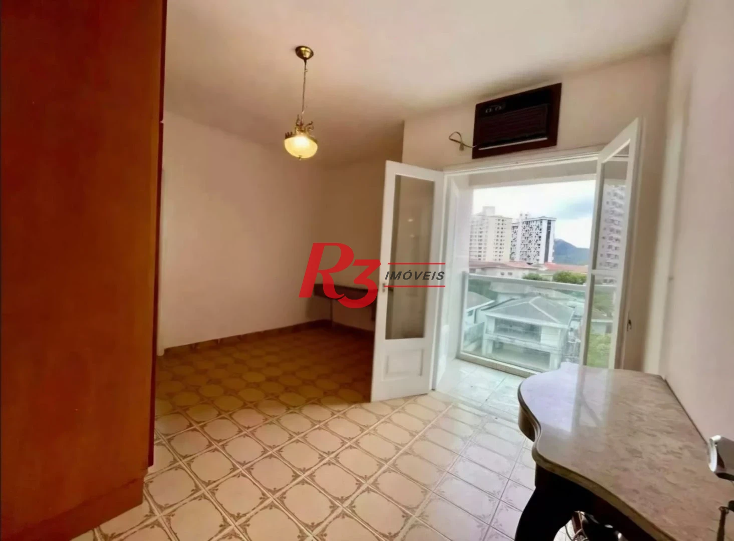 Apartamento com 3 dormitórios à venda, 110 m² por R$ 950.000,00 - Ponta da Praia - Santos/SP
