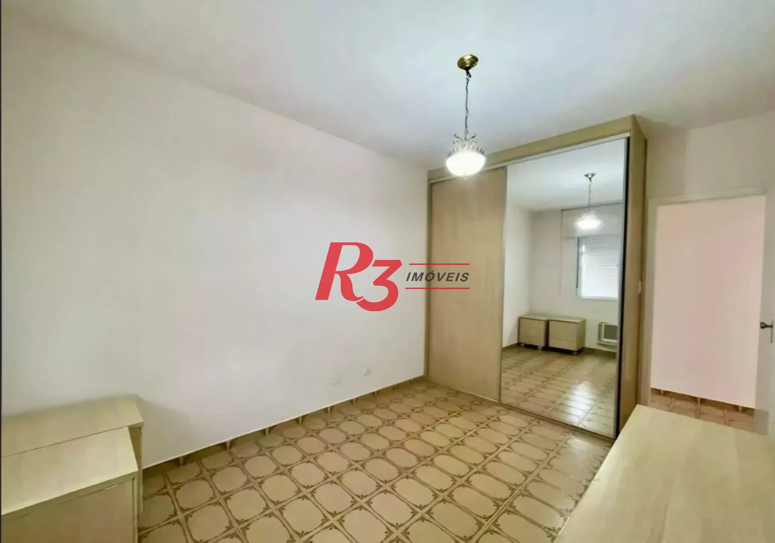 Apartamento com 3 dormitórios à venda, 110 m² por R$ 950.000,00 - Ponta da Praia - Santos/SP