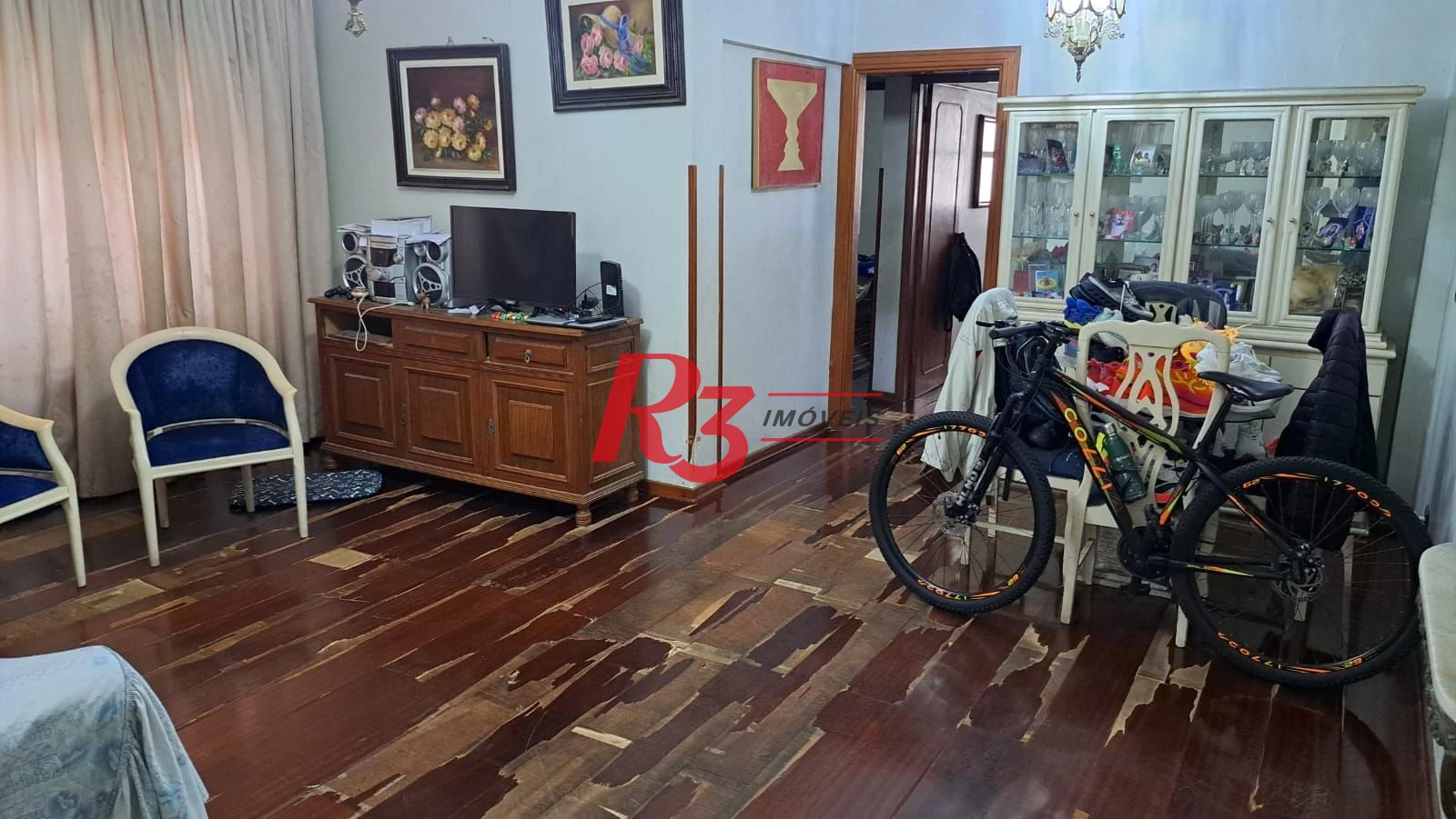 Apartamento com 2 dormitórios à venda, 121 m² por R$ 760.000,00 - Gonzaga - Santos/SP