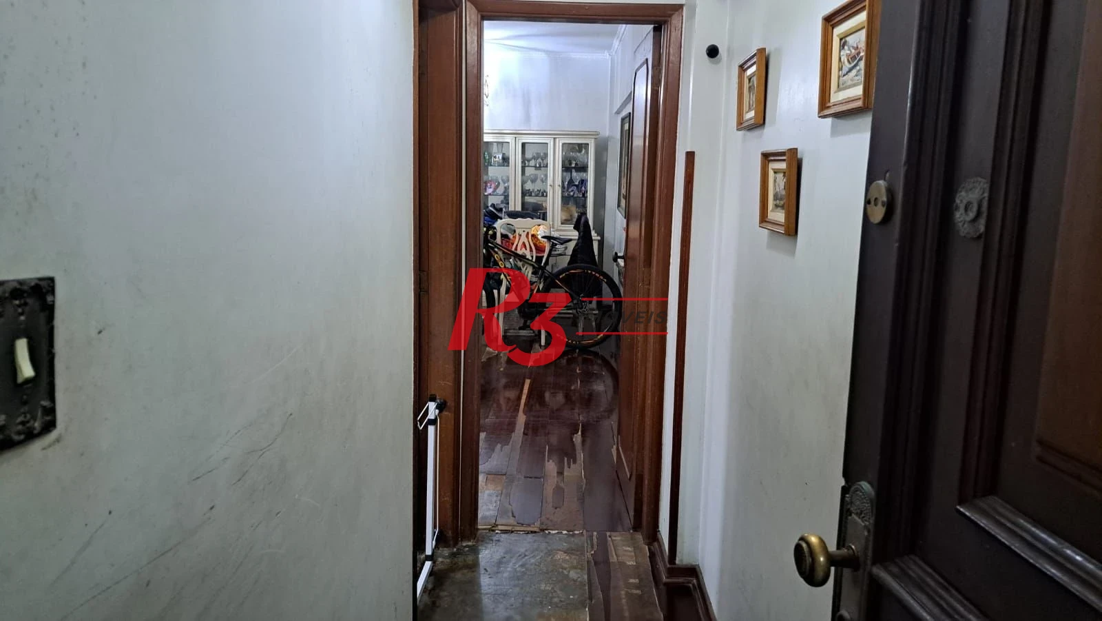 Apartamento com 2 dormitórios à venda, 121 m² por R$ 760.000,00 - Gonzaga - Santos/SP