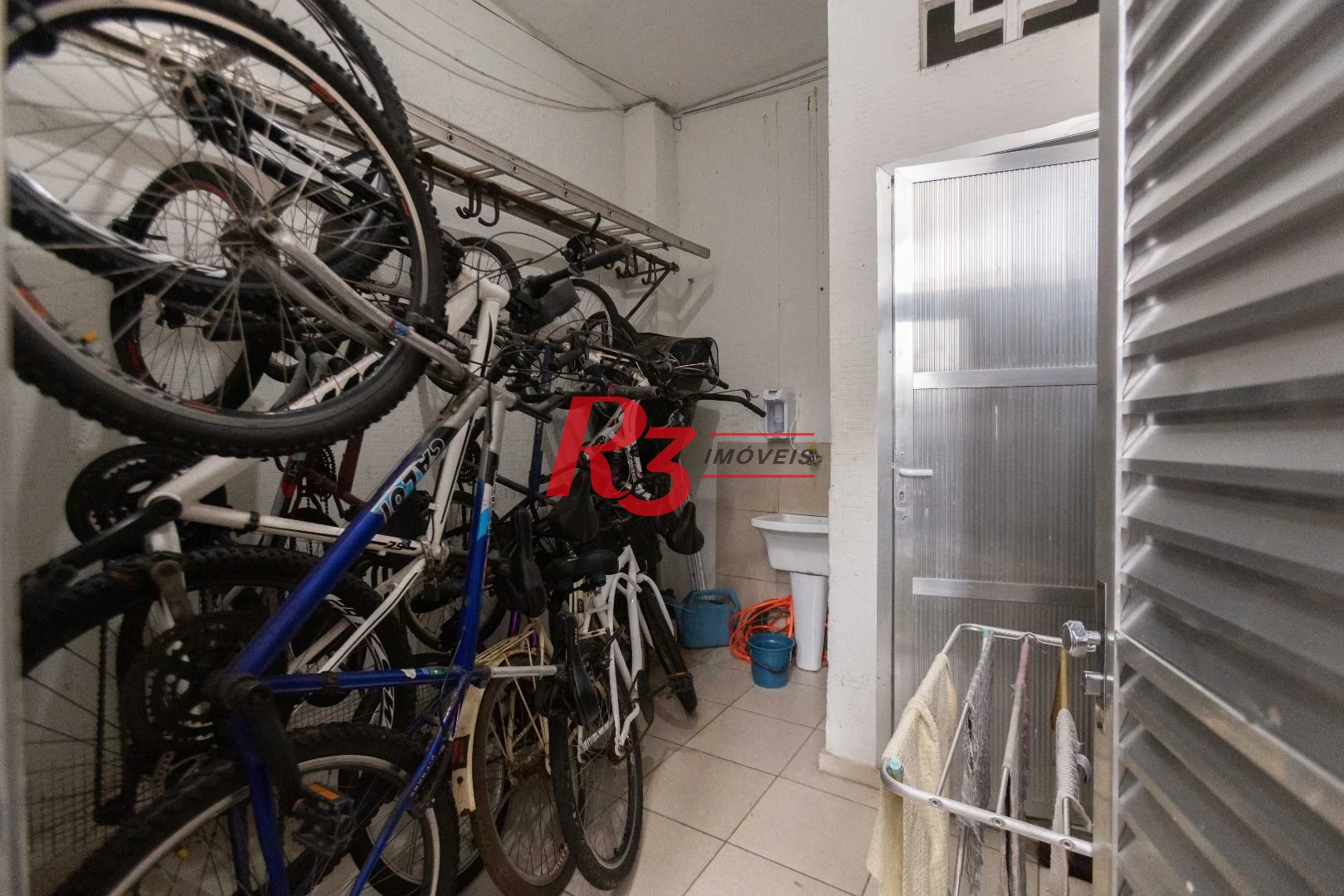 Apartamento com 2 dormitórios para alugar, 99 m² por R$ 4.500,00/mês - Gonzaga - Santos/SP