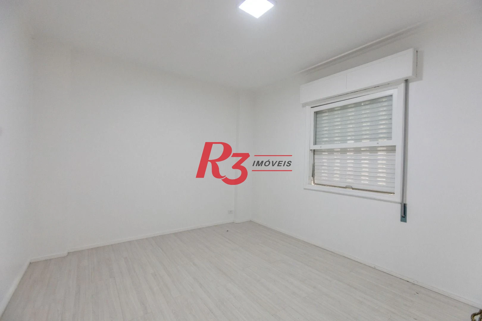 Apartamento com 2 dormitórios à venda, 113 m² por R$ 750.000,00 - Boqueirão - Santos/SP
