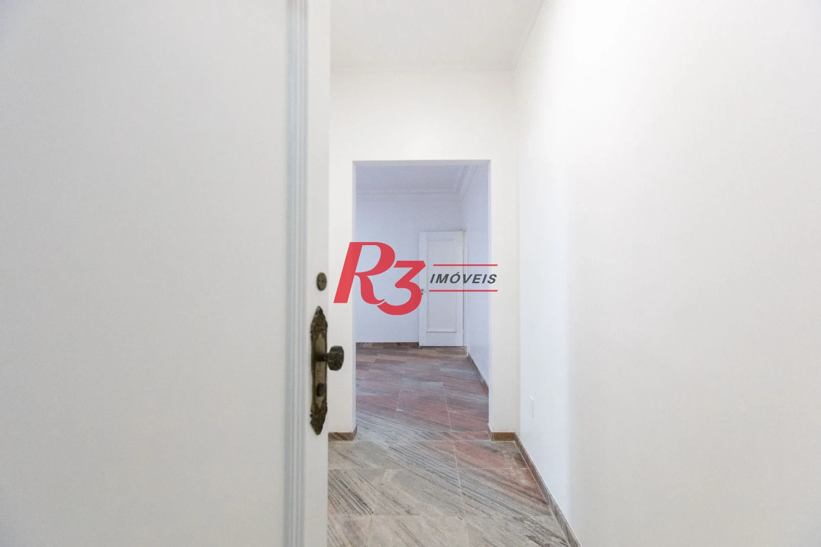 Apartamento com 2 dormitórios à venda, 113 m² por R$ 750.000,00 - Boqueirão - Santos/SP