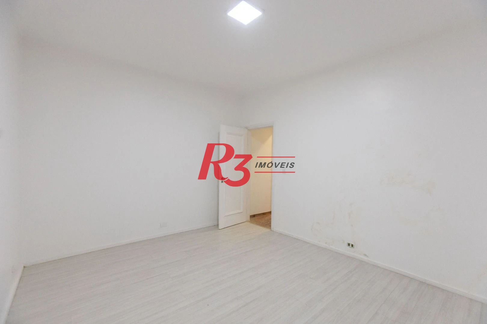 Apartamento com 2 dormitórios à venda, 113 m² por R$ 750.000,00 - Boqueirão - Santos/SP