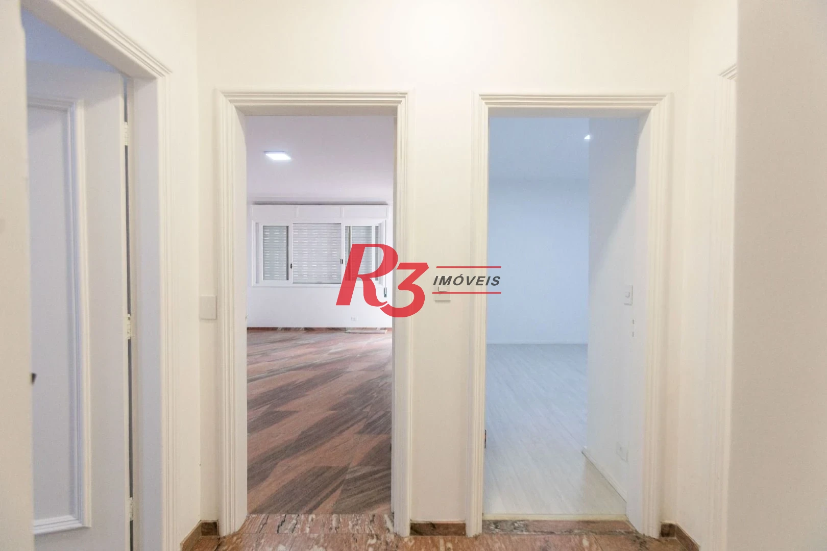 Apartamento com 2 dormitórios à venda, 113 m² por R$ 750.000,00 - Boqueirão - Santos/SP