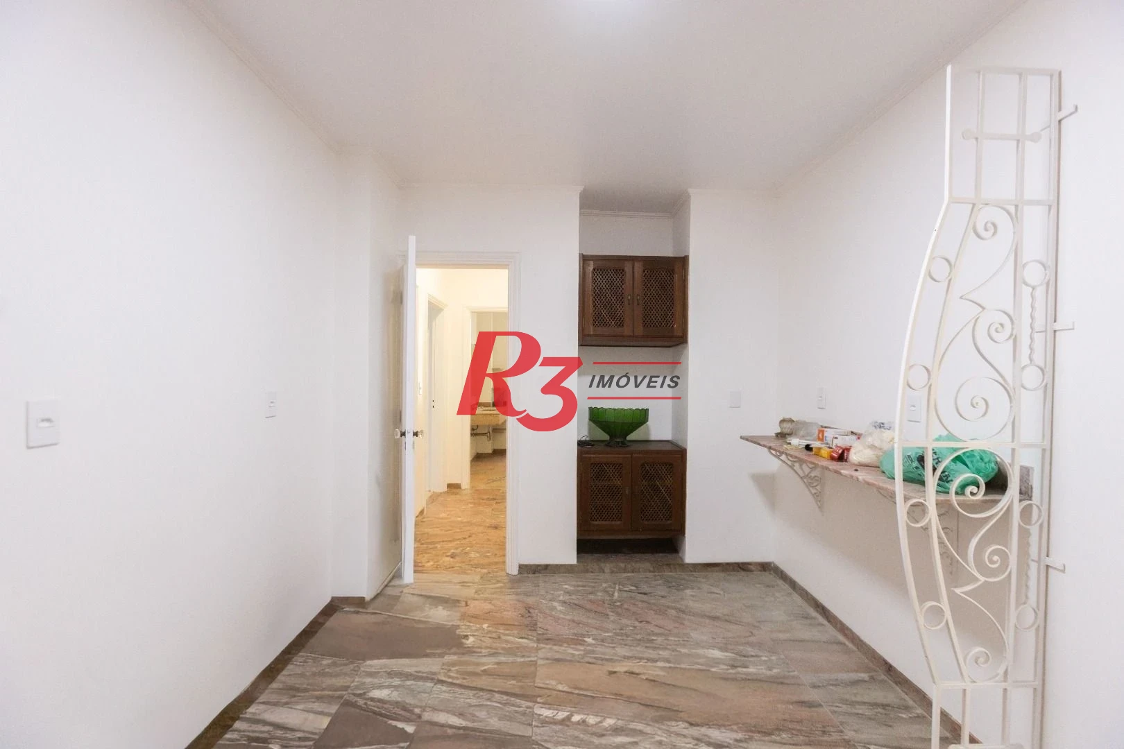 Apartamento com 2 dormitórios à venda, 113 m² por R$ 750.000,00 - Boqueirão - Santos/SP