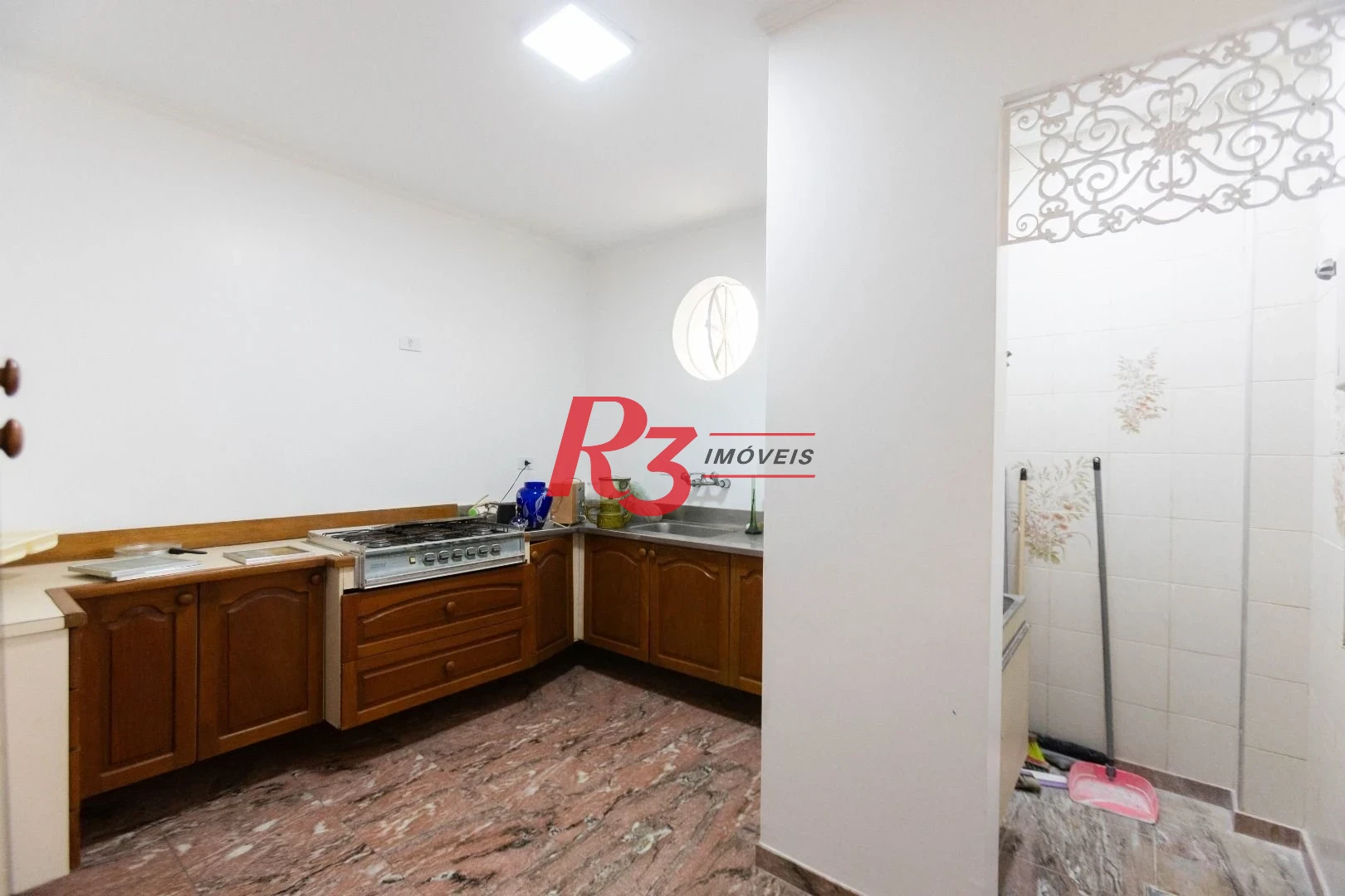 Apartamento com 2 dormitórios à venda, 113 m² por R$ 750.000,00 - Boqueirão - Santos/SP