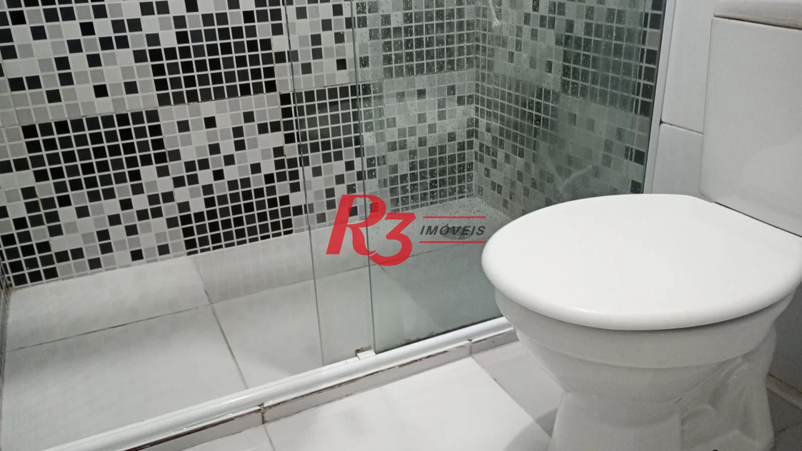 Casa com 2 dormitórios à venda, 55 m² por R$ 400.000,00 - Estuário - Santos/SP