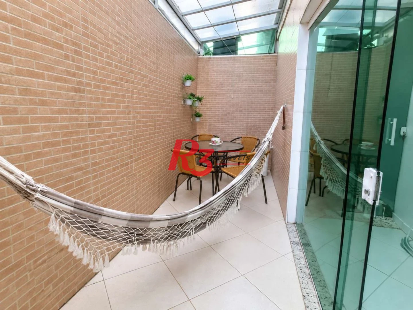 Casa com 3 dormitórios à venda, 150 m² por R$ 1.120.000,00 - Vila Matias - Santos/SP