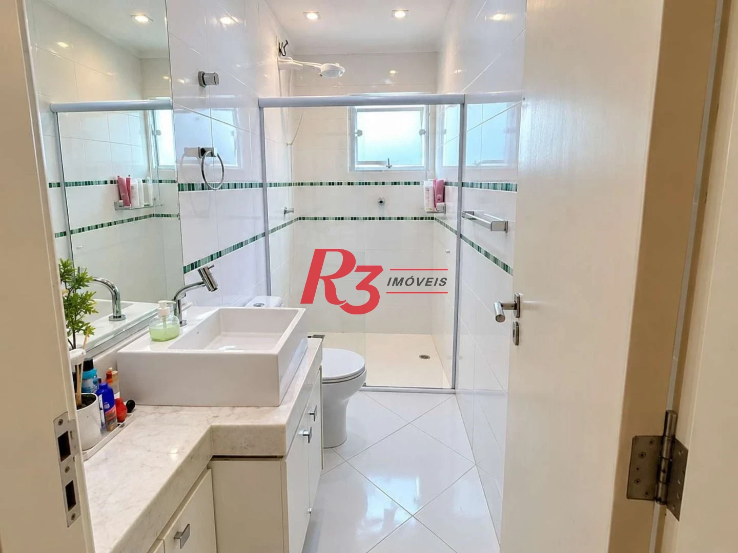 Casa com 3 dormitórios à venda, 150 m² por R$ 1.120.000,00 - Vila Matias - Santos/SP