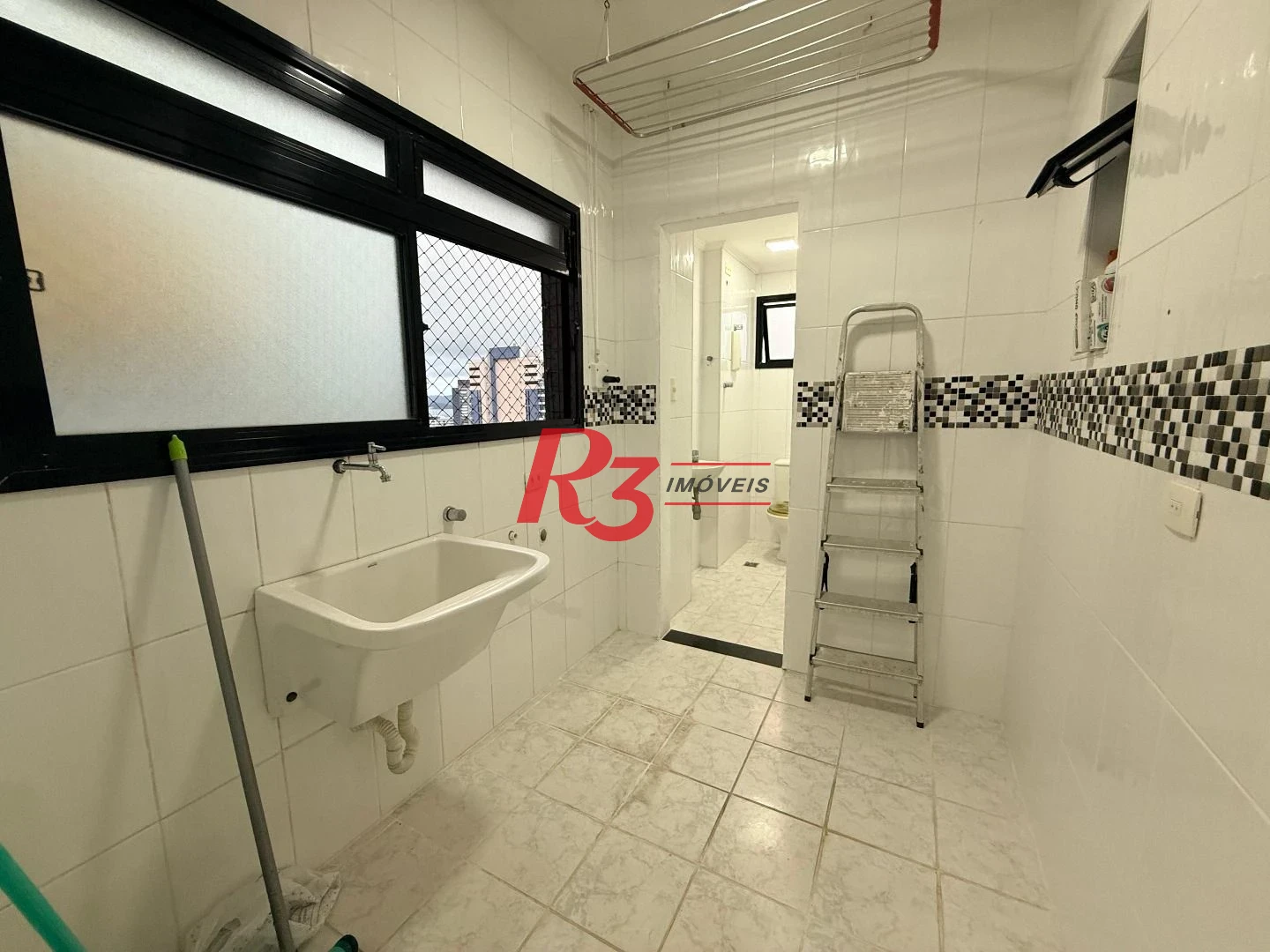 Apartamento com 3 dormitórios à venda, 122 m² por R$ 1.280.000,00 - Pompéia - Santos/SP
