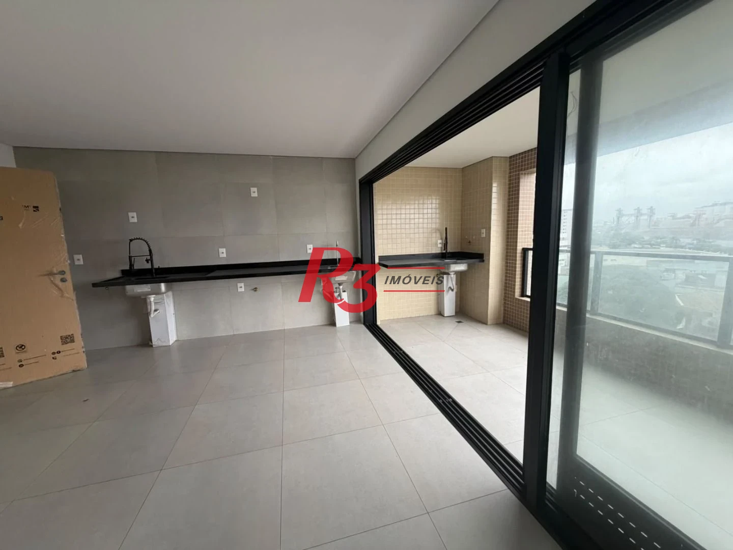 Apartamento com 2 dormitórios à venda, 65 m² por R$ 850.000,00 - Ponta da Praia - Santos/SP