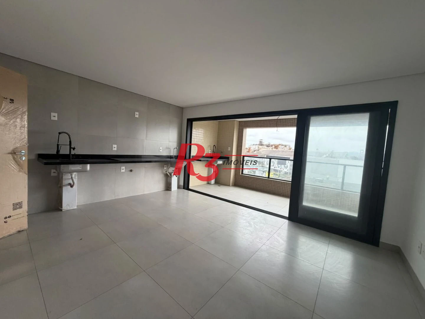Apartamento com 2 dormitórios à venda, 65 m² por R$ 850.000,00 - Ponta da Praia - Santos/SP