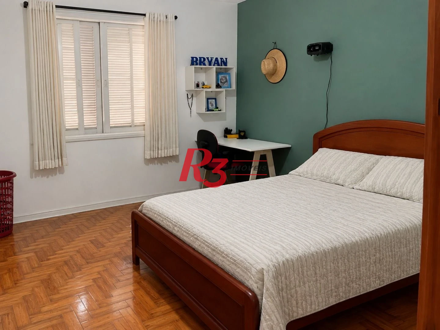 Apartamento com 2 dormitórios à venda, 73 m² por R$ 638.000,00 - Embaré - Santos/SP