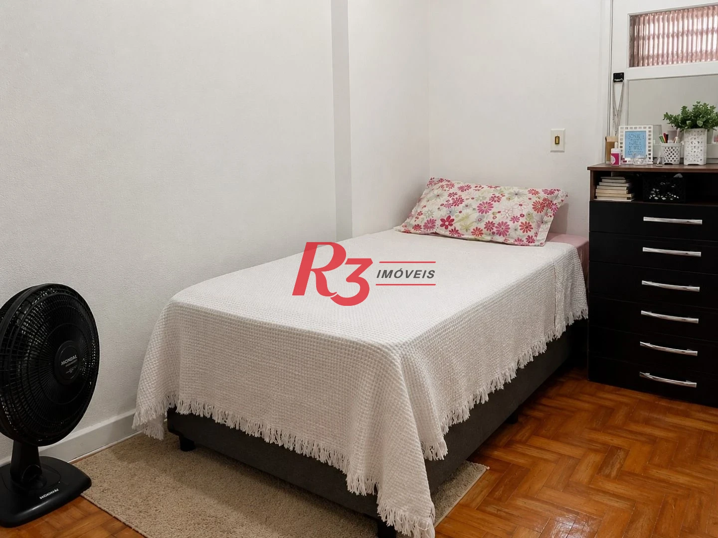 Apartamento com 2 dormitórios à venda, 73 m² por R$ 638.000,00 - Embaré - Santos/SP