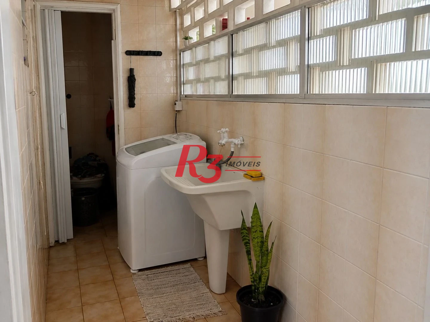 Apartamento com 2 dormitórios à venda, 73 m² por R$ 638.000,00 - Embaré - Santos/SP