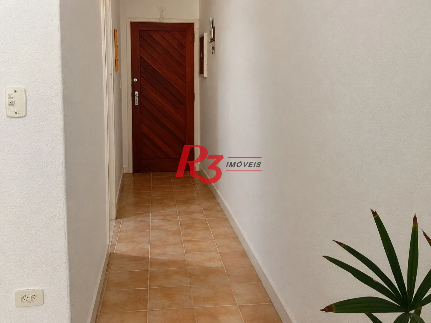 Apartamento com 2 dormitórios à venda, 73 m² por R$ 638.000,00 - Embaré - Santos/SP