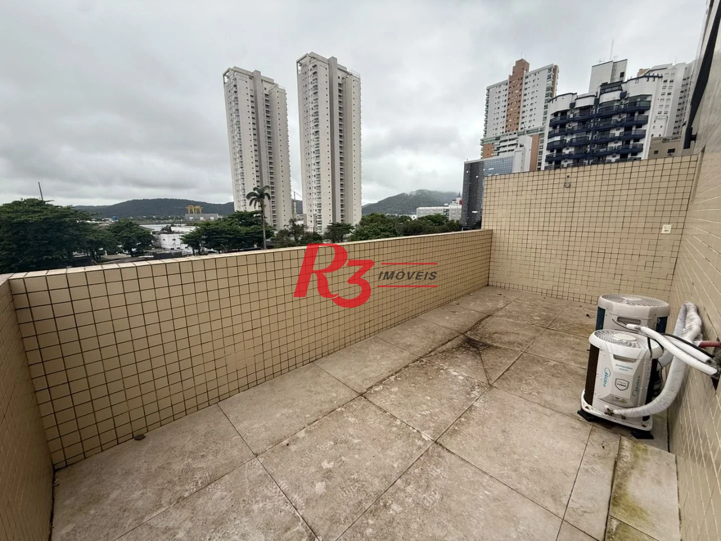Apartamento Garden com 2 dormitórios à venda, 65 m² por R$ 1.200.000,00 - Ponta da Praia - Santos/SP