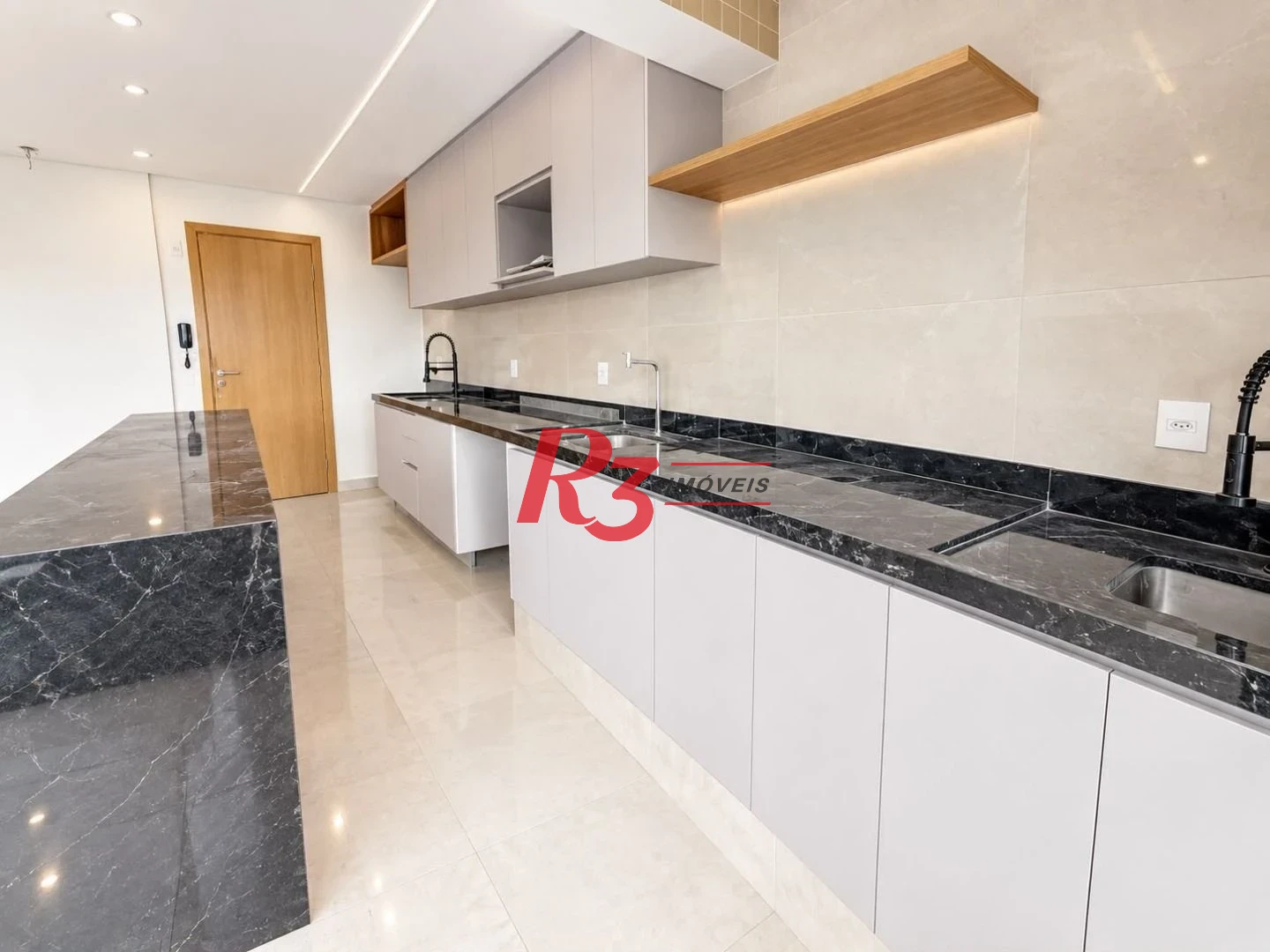 Apartamento Garden com 2 dormitórios à venda, 65 m² por R$ 1.200.000,00 - Ponta da Praia - Santos/SP