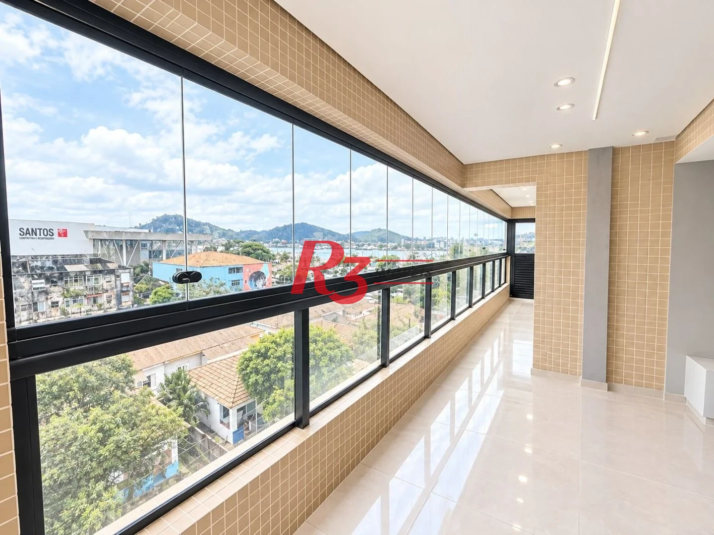 Apartamento Garden com 2 dormitórios à venda, 65 m² por R$ 1.200.000,00 - Ponta da Praia - Santos/SP