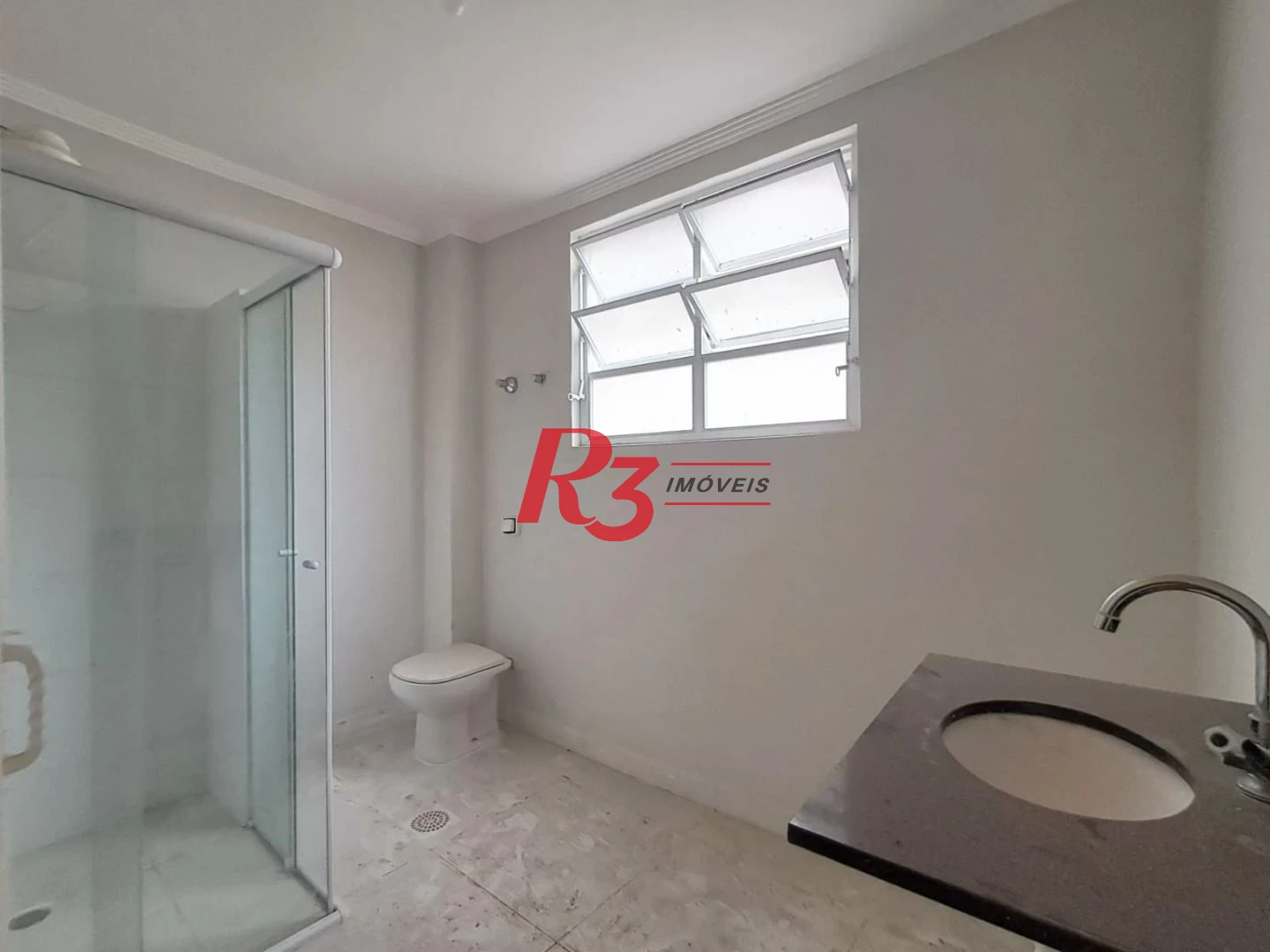 Apartamento com 2 dormitórios à venda, 153 m² por R$ 700.000,00 - Gonzaga - Santos/SP