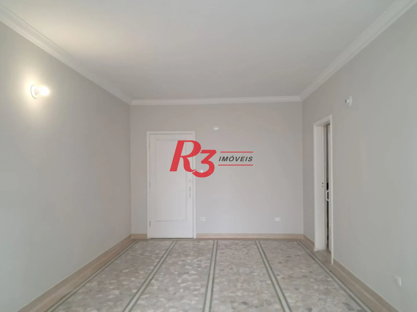 Apartamento com 2 dormitórios à venda, 153 m² por R$ 700.000,00 - Gonzaga - Santos/SP