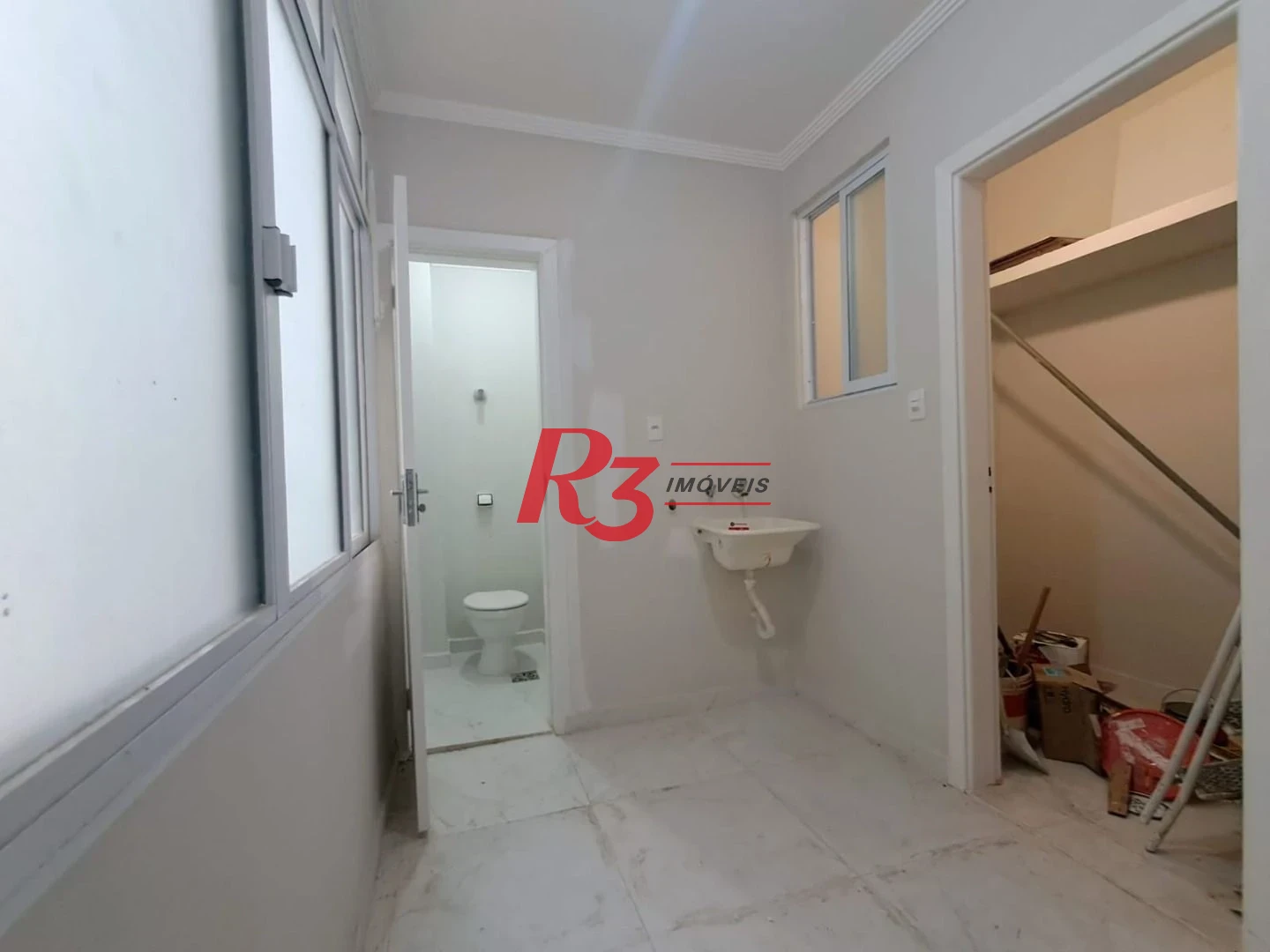 Apartamento com 2 dormitórios à venda, 153 m² por R$ 700.000,00 - Gonzaga - Santos/SP