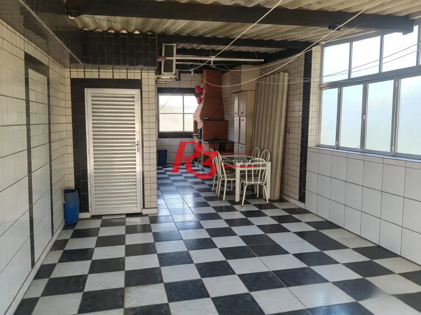 Sobrado com 2 dormitórios à venda, 180 m² por R$ 639.000,00 - Marapé - Santos/SP