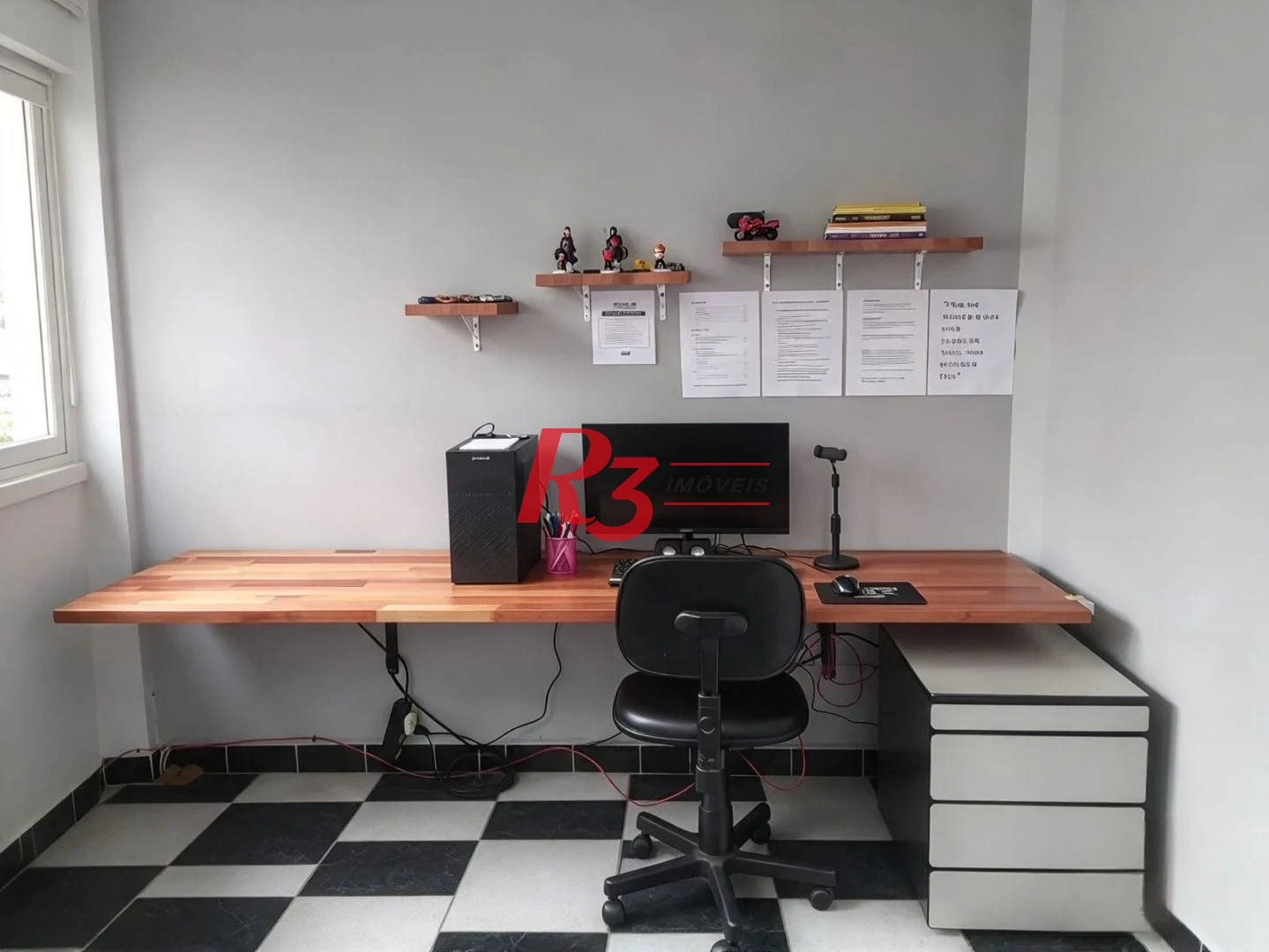 Sobrado com 2 dormitórios à venda, 180 m² por R$ 639.000,00 - Marapé - Santos/SP