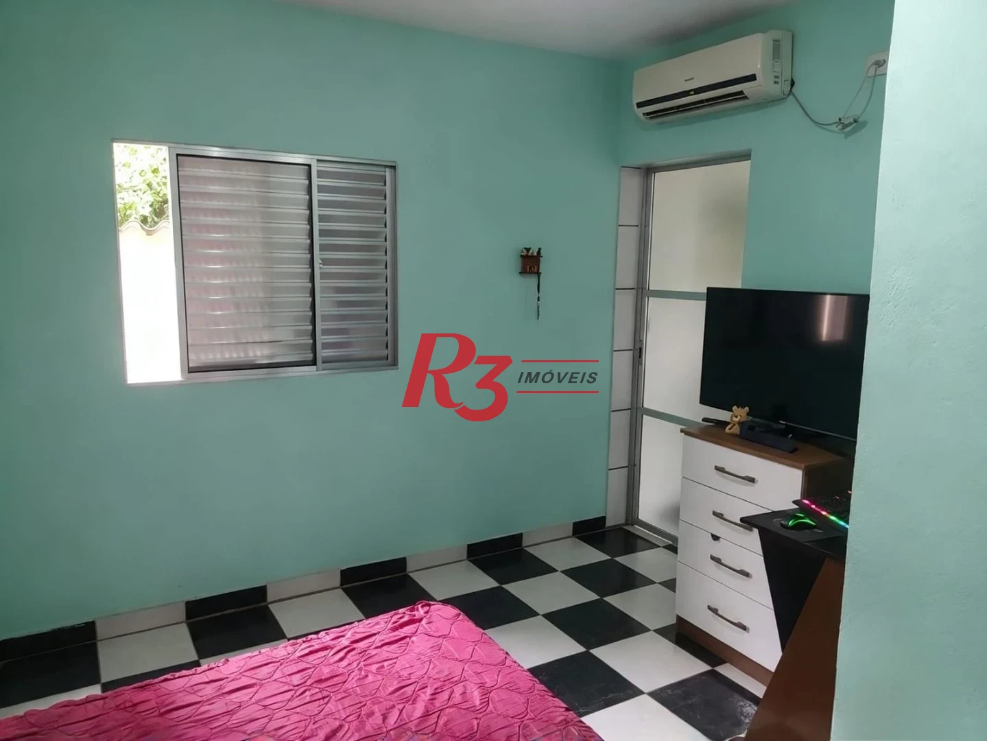 Sobrado com 2 dormitórios à venda, 180 m² por R$ 639.000,00 - Marapé - Santos/SP