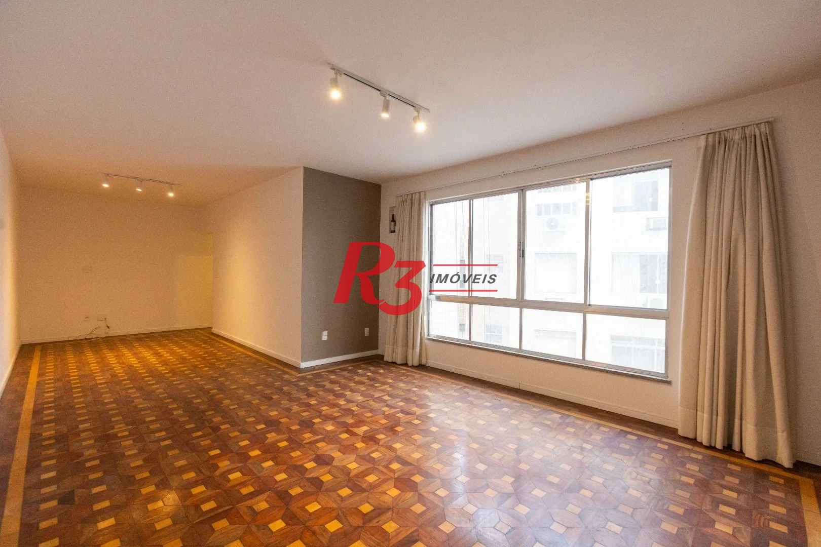 Apartamento com 3 dormitórios sendo 2 suítes - à venda, 146 m² por R$ 950.000 - Ponta da Praia - Santos/SP