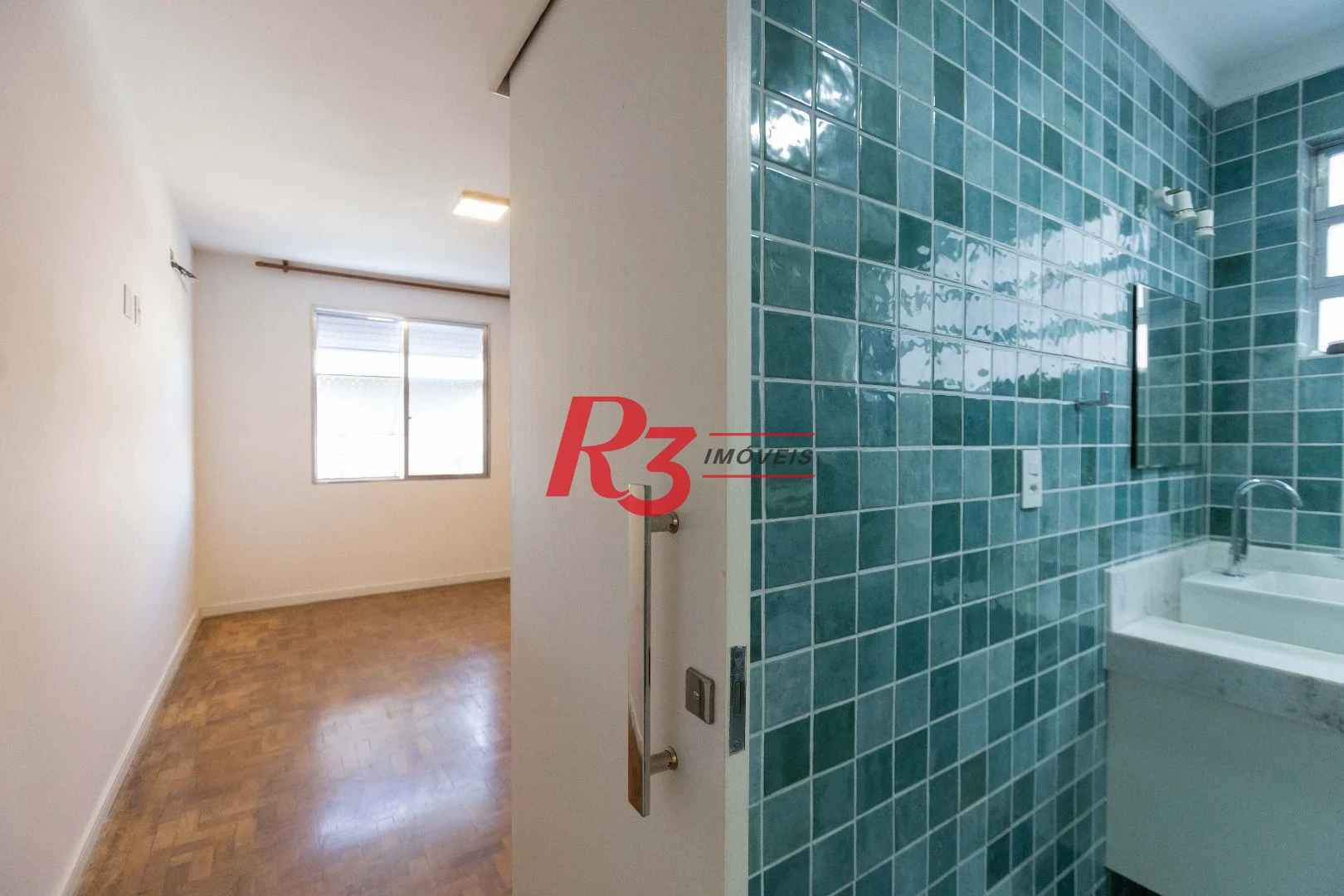 Apartamento com 3 dormitórios sendo 2 suítes - à venda, 146 m² por R$ 950.000 - Ponta da Praia - Santos/SP