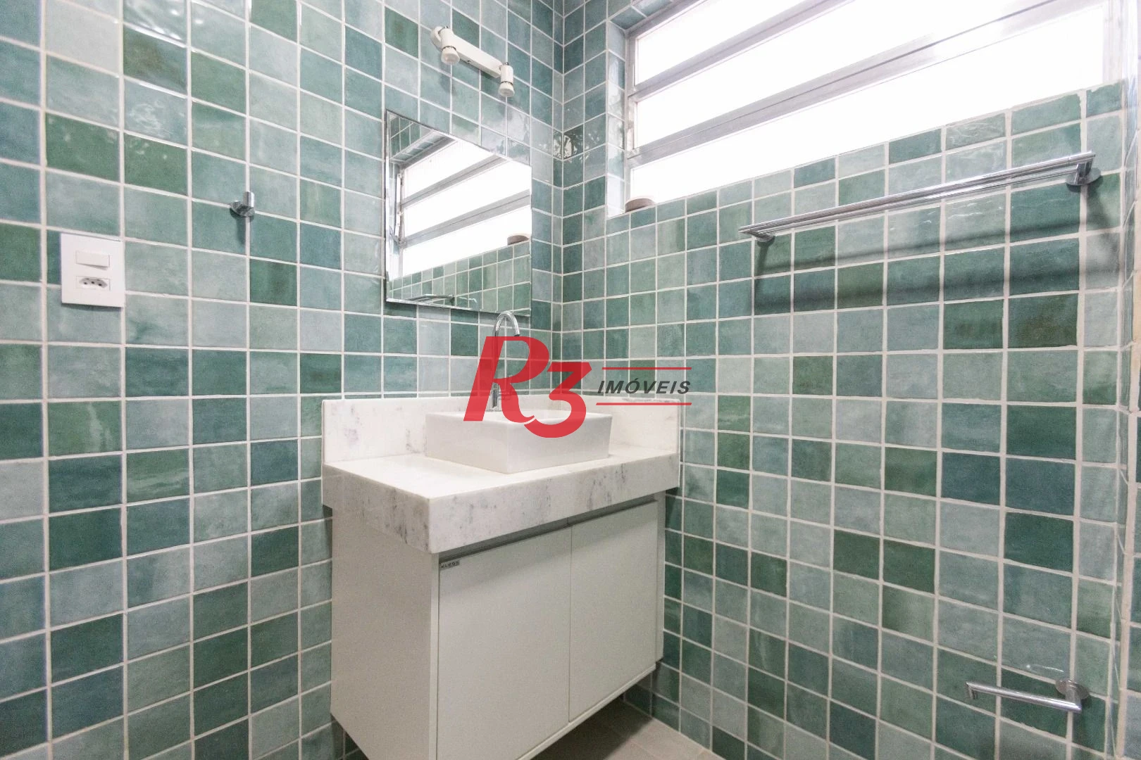 Apartamento com 3 dormitórios sendo 2 suítes - à venda, 146 m² por R$ 950.000 - Ponta da Praia - Santos/SP