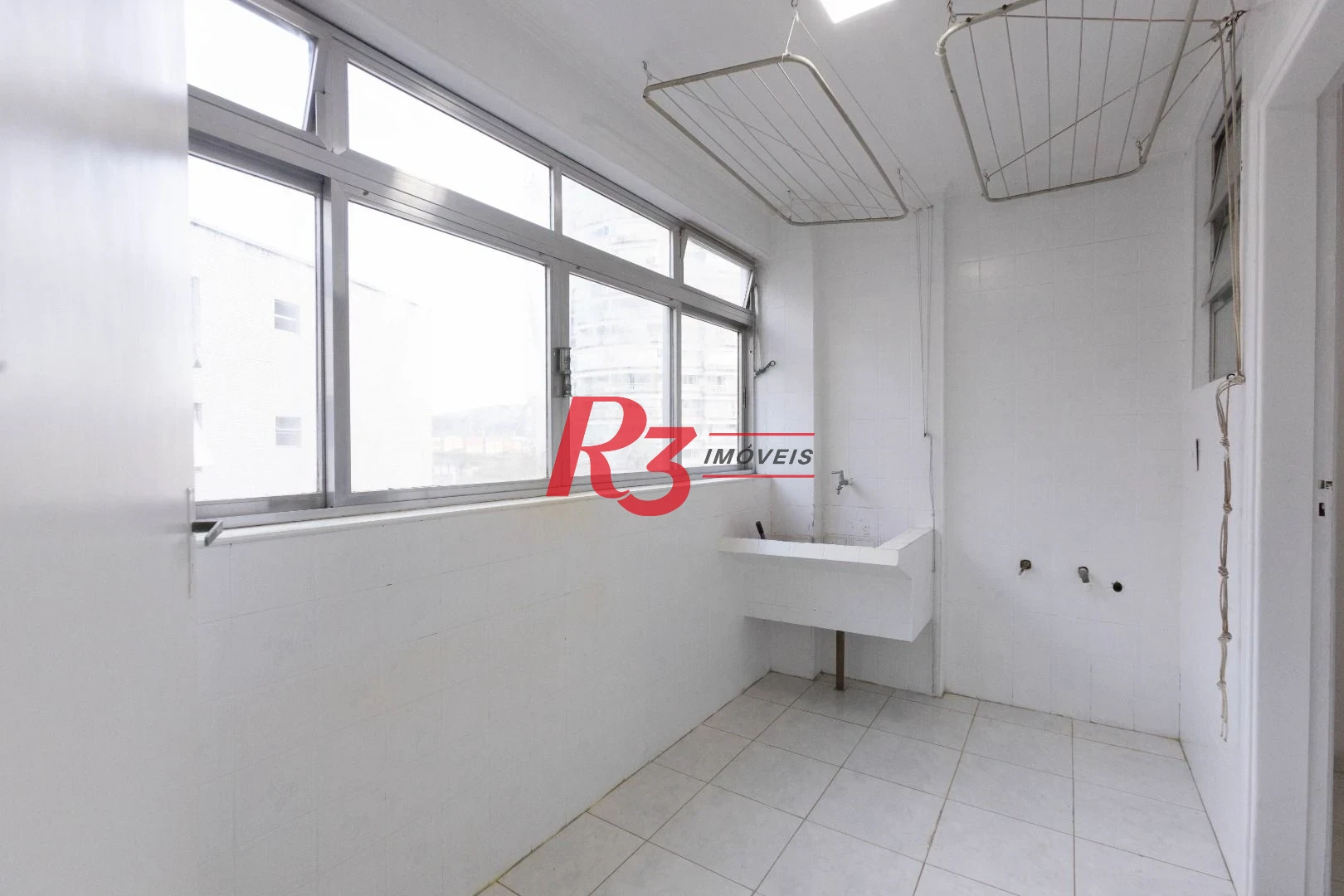 Apartamento com 3 dormitórios sendo 2 suítes - à venda, 146 m² por R$ 950.000 - Ponta da Praia - Santos/SP