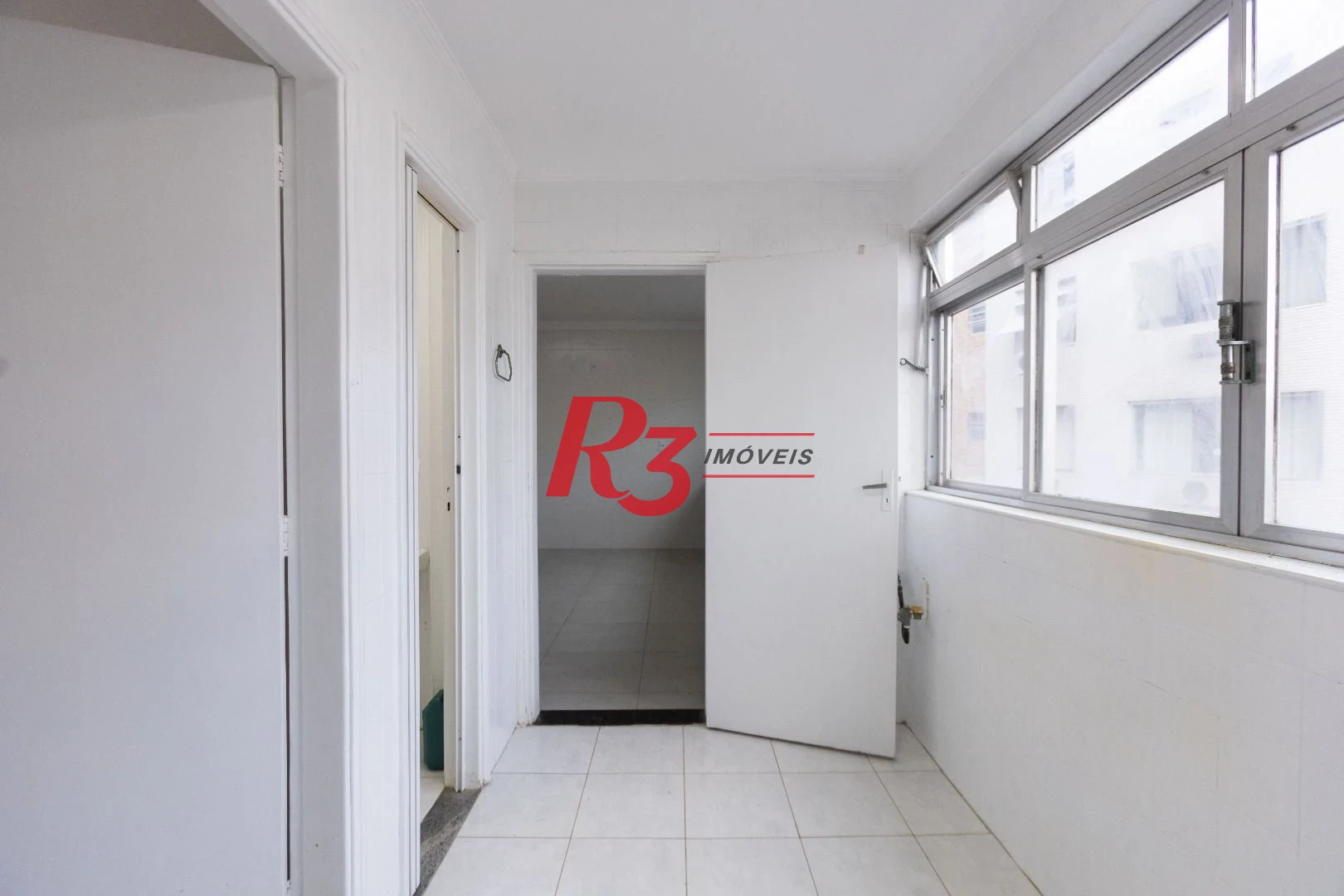 Apartamento com 3 dormitórios sendo 2 suítes - à venda, 146 m² por R$ 950.000 - Ponta da Praia - Santos/SP