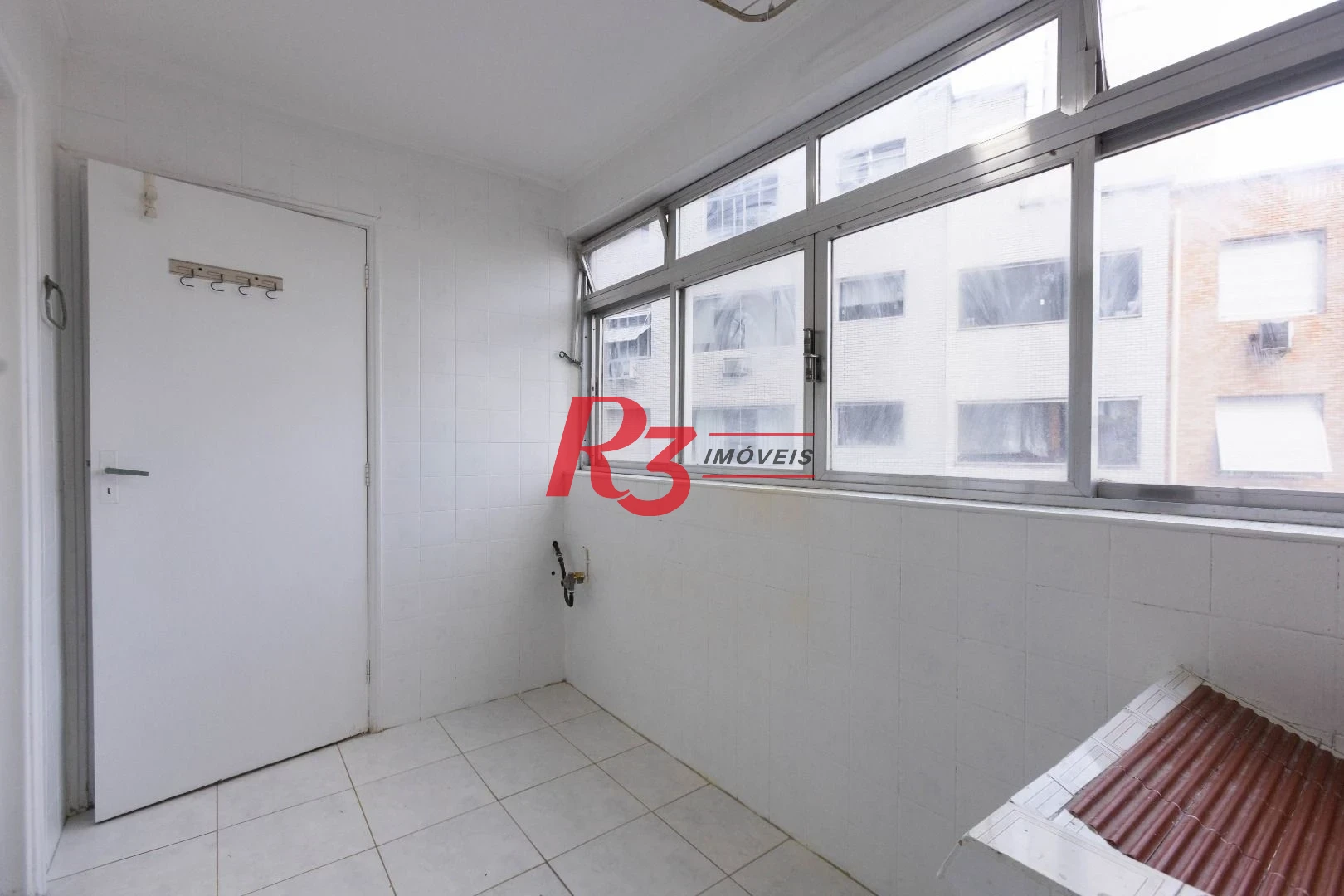 Apartamento com 3 dormitórios sendo 2 suítes - à venda, 146 m² por R$ 950.000 - Ponta da Praia - Santos/SP