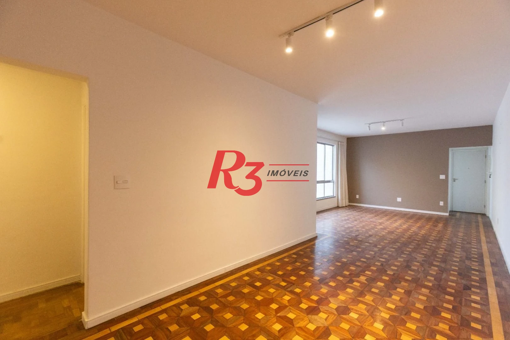 Apartamento com 3 dormitórios sendo 2 suítes - à venda, 146 m² por R$ 950.000 - Ponta da Praia - Santos/SP